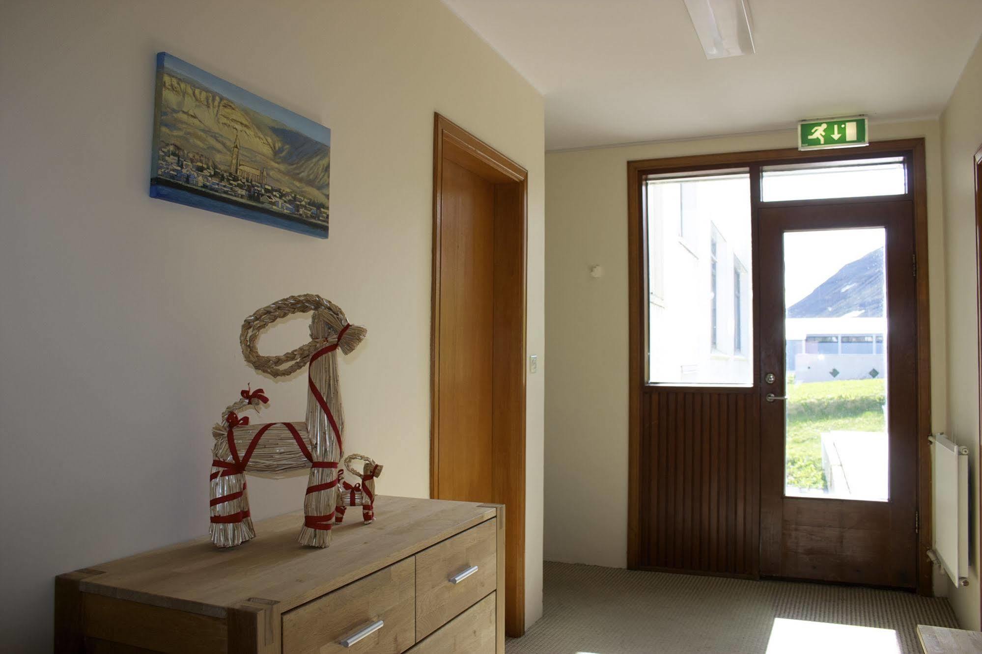 Comfy Guesthouse Westfjords Sudureyri エクステリア 写真