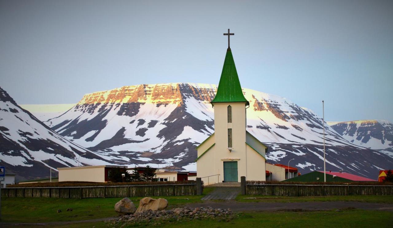 Comfy Guesthouse Westfjords Sudureyri エクステリア 写真